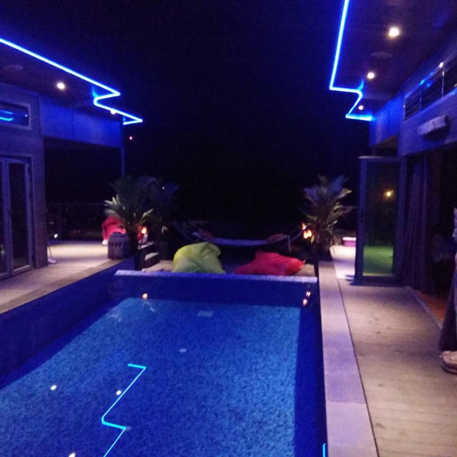 Stunning Villa With Ocean Views And Free Car Lamaj-part Kültér fotó