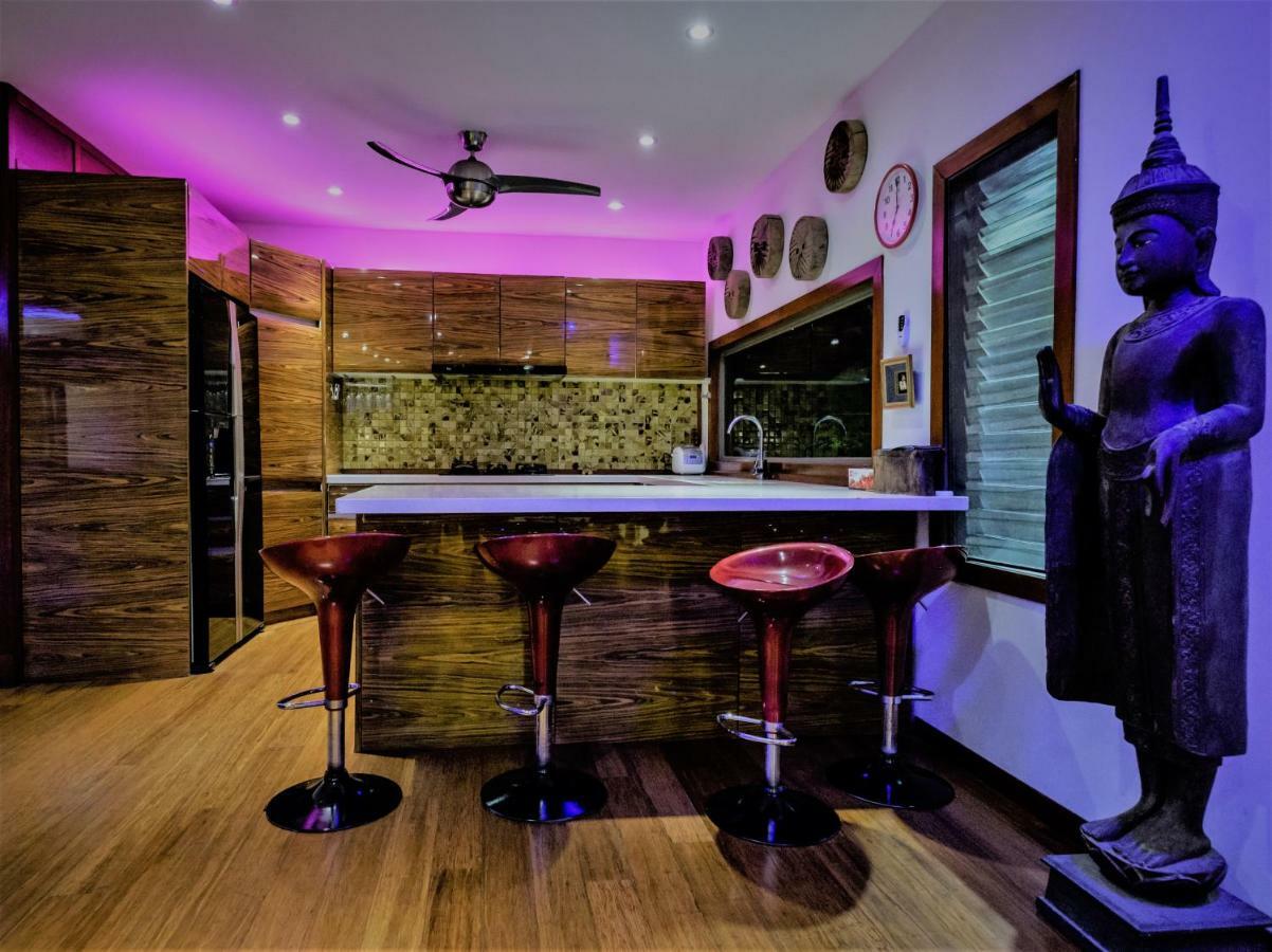Stunning Villa With Ocean Views And Free Car Lamaj-part Kültér fotó
